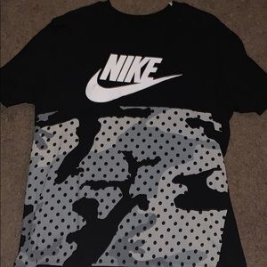 Men’s XL Nike shirt